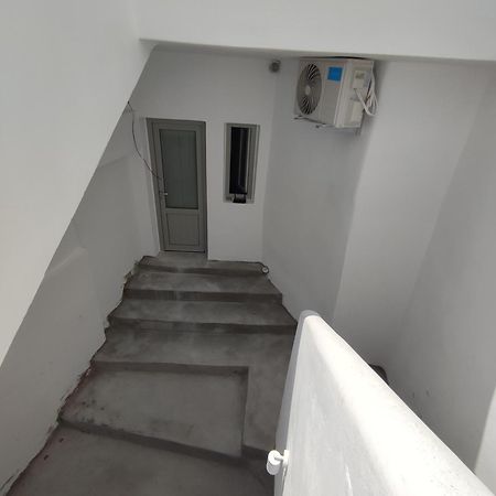 Central Santorini Serenity Rooms Fira  Dış mekan fotoğraf